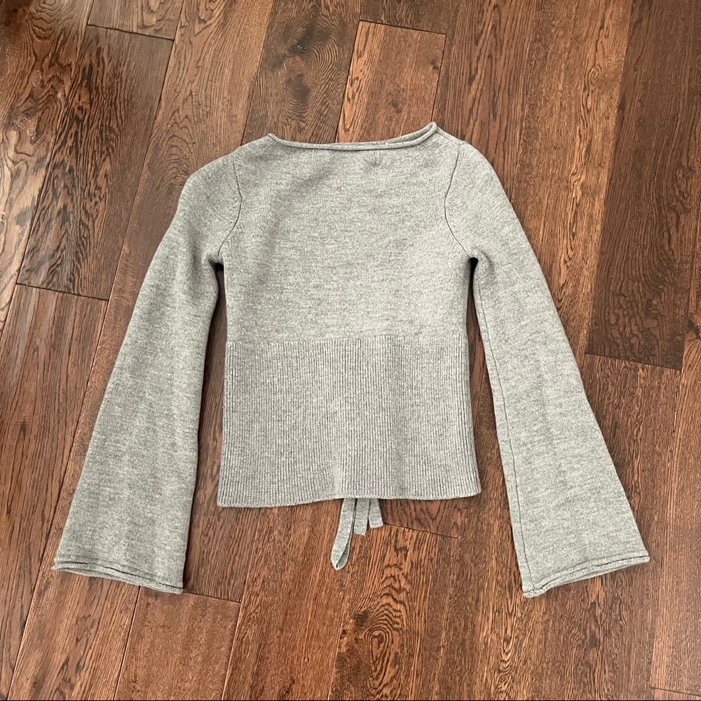 Elie Tahari - Grey Merino Lace-Back Sweater with Bell Sleeves - Size XS